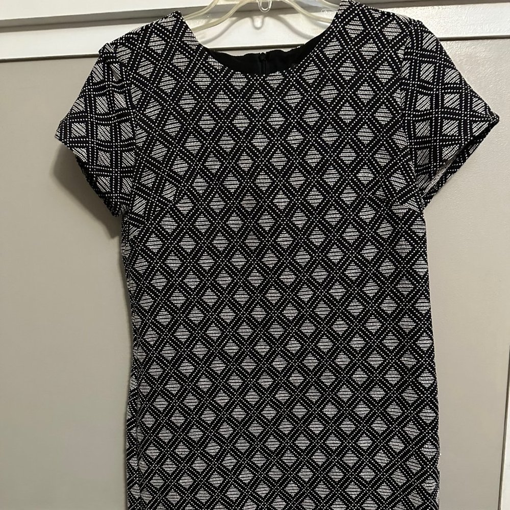Banana Republic black and white dress